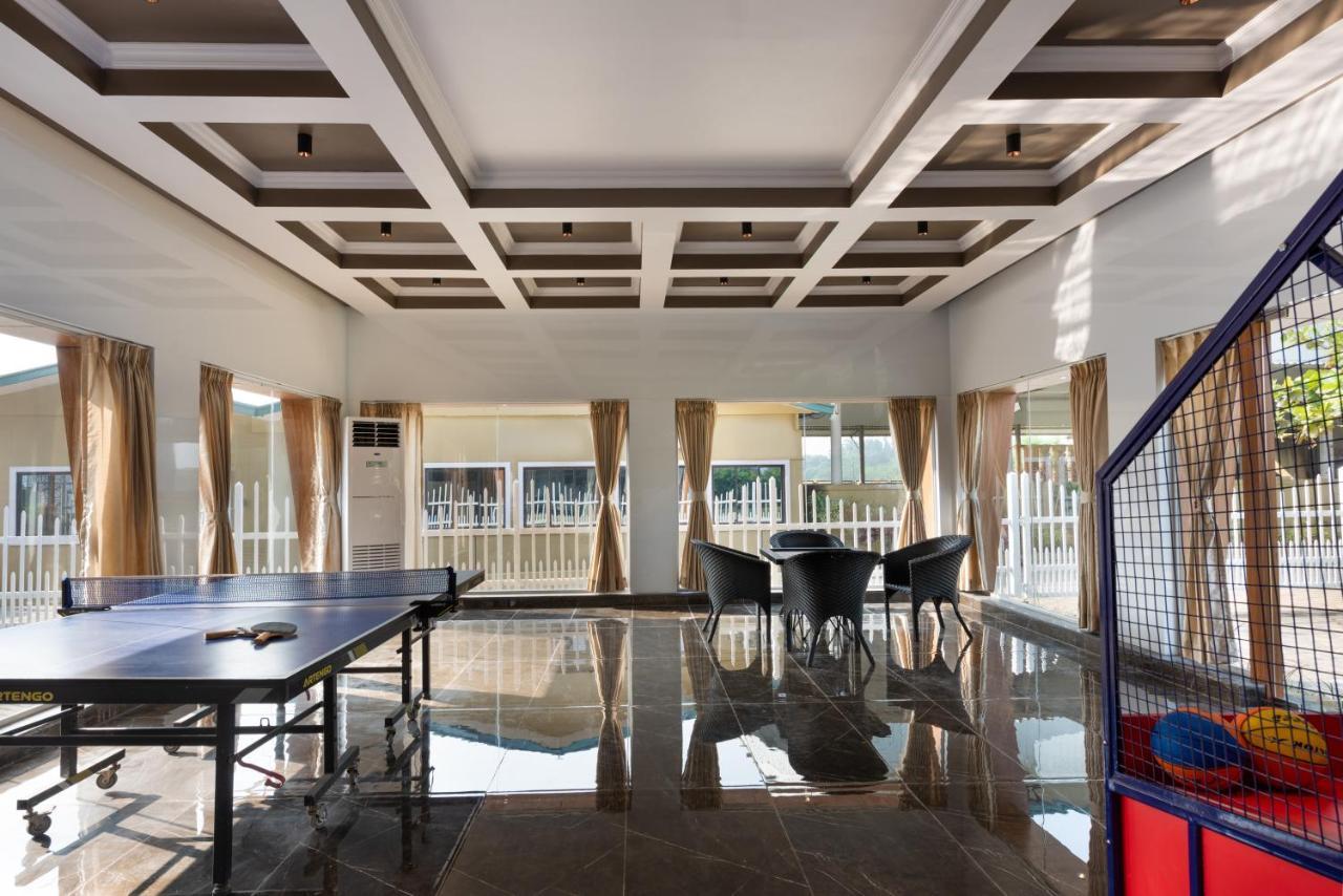 Paramount Riverfront Resort & Spa, Karjat Exteriör bild