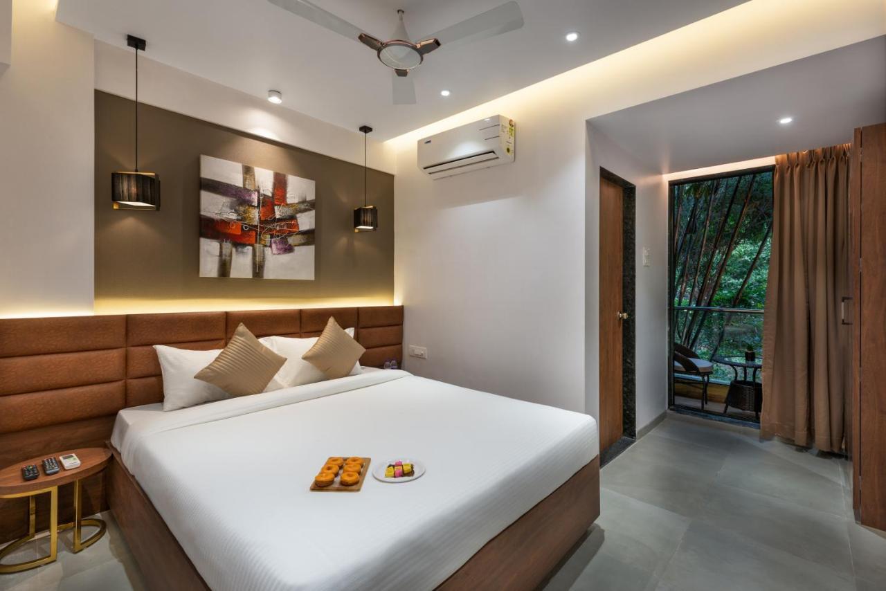 Paramount Riverfront Resort & Spa, Karjat Exteriör bild