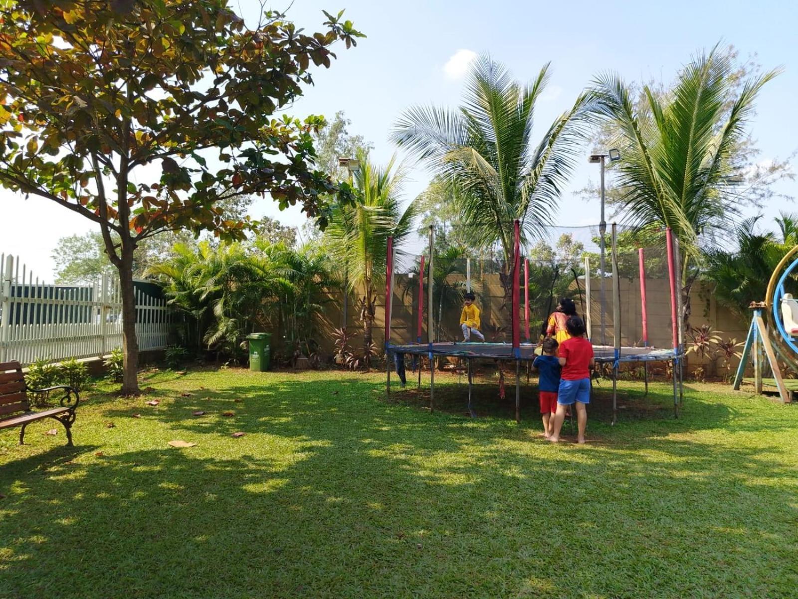 Paramount Riverfront Resort & Spa, Karjat Exteriör bild